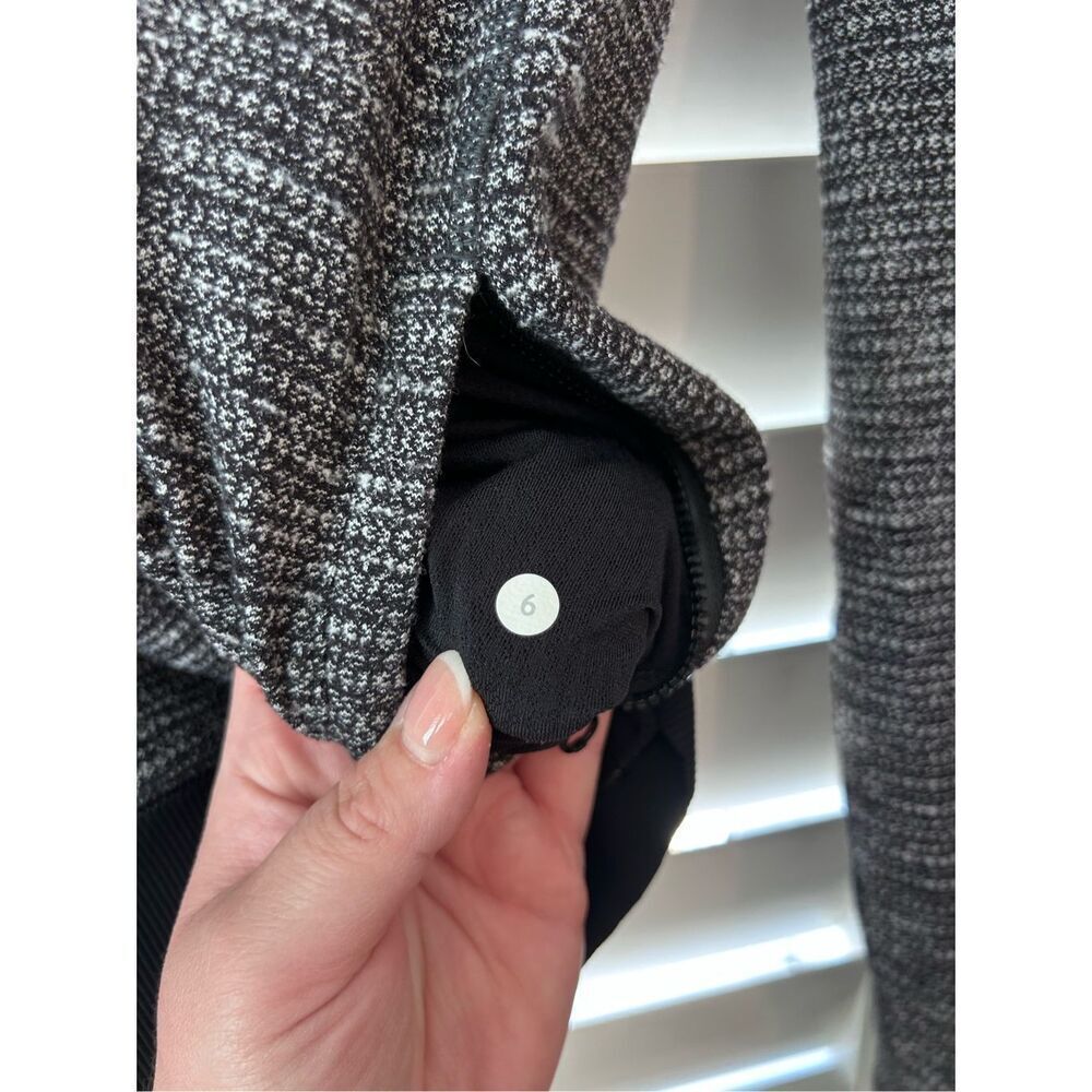 Lululemon Be Present Jacket Size 6 - Picture 5 of 7